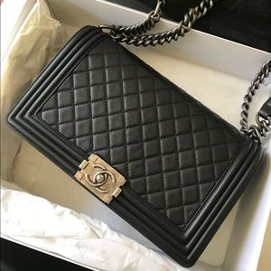 Medium Chanel LE Boy Bag